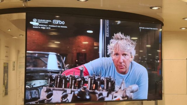 Watched a bit of Edd China from Wheeler Dealers in Italian